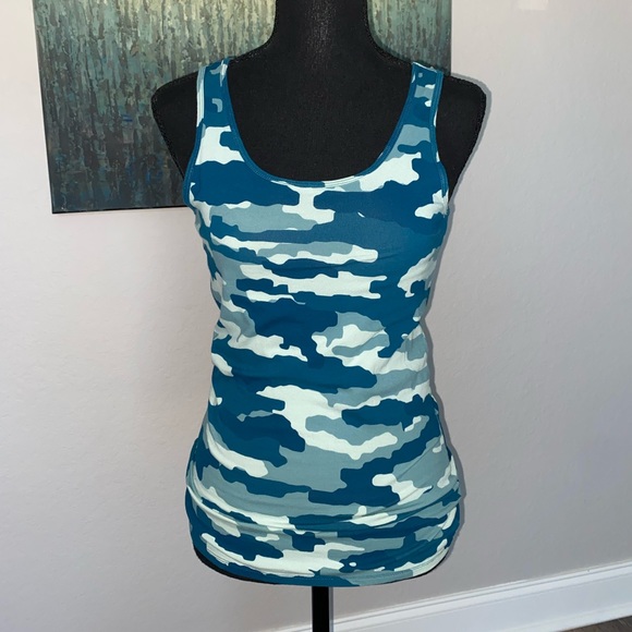 Duluth Camo No-Yank Tank - Picture 2 of 7